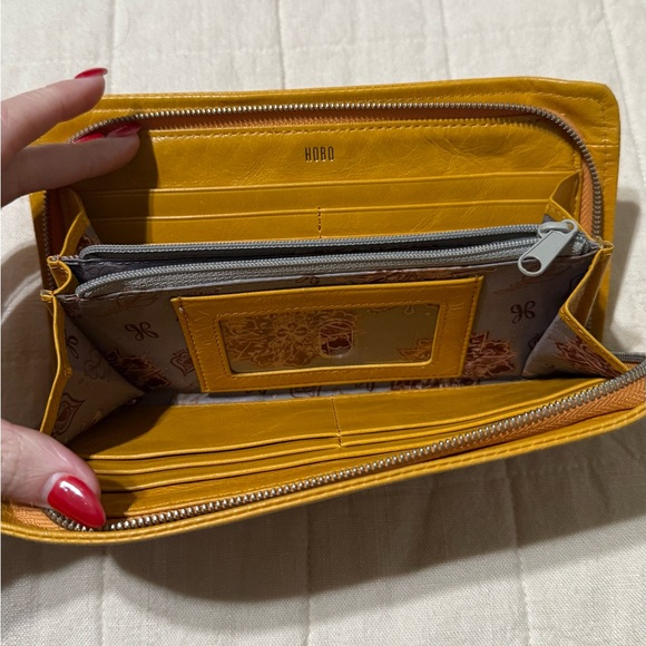 Mustard Yellow Leather Wallet HOBO - Picture 3 of 4
